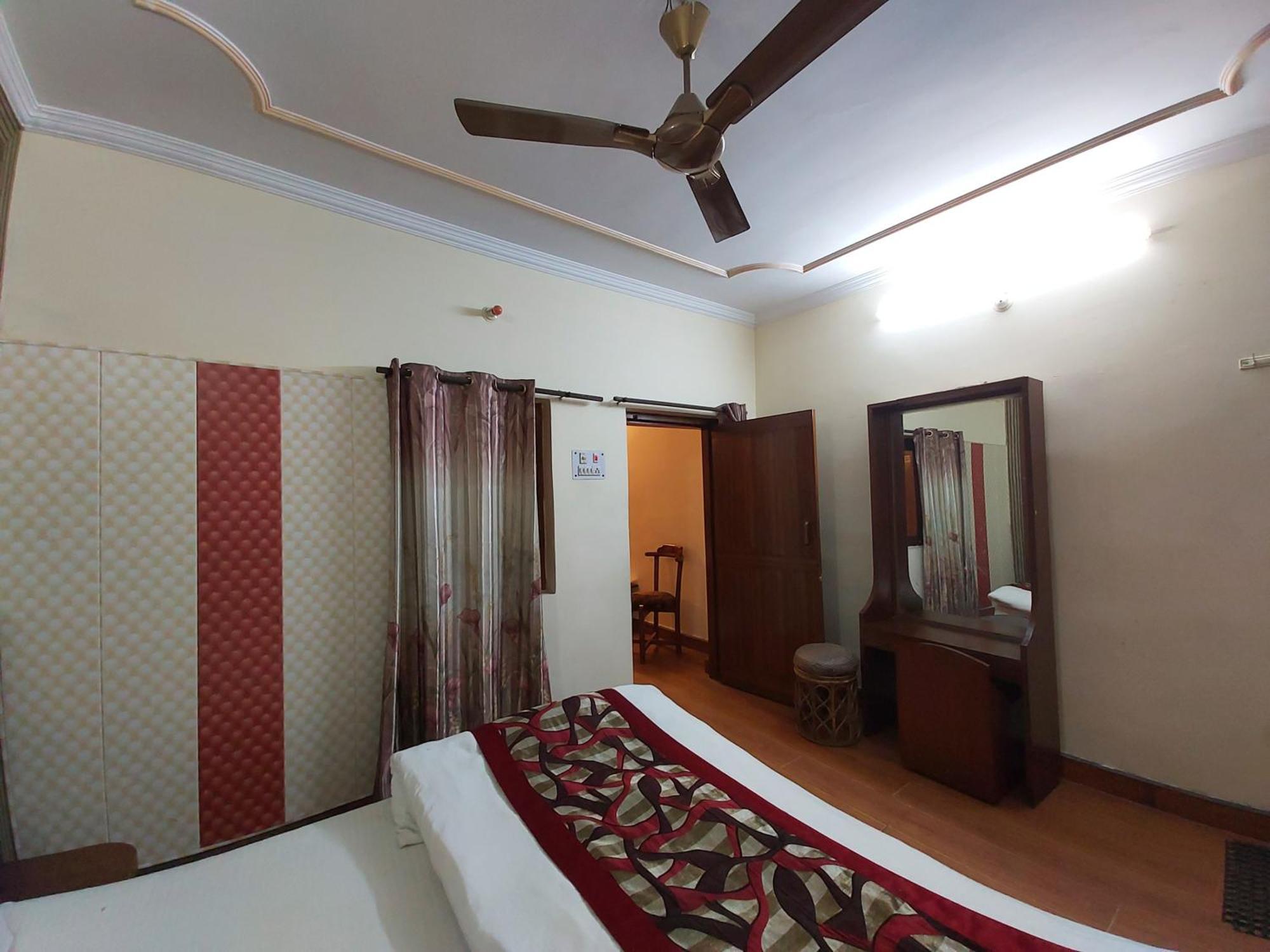 Goroomgo Moon Nainital Near Naini Lake - Parking & Lift Facilities -Hygiene And Spacious Room - Best Seller エクステリア 写真