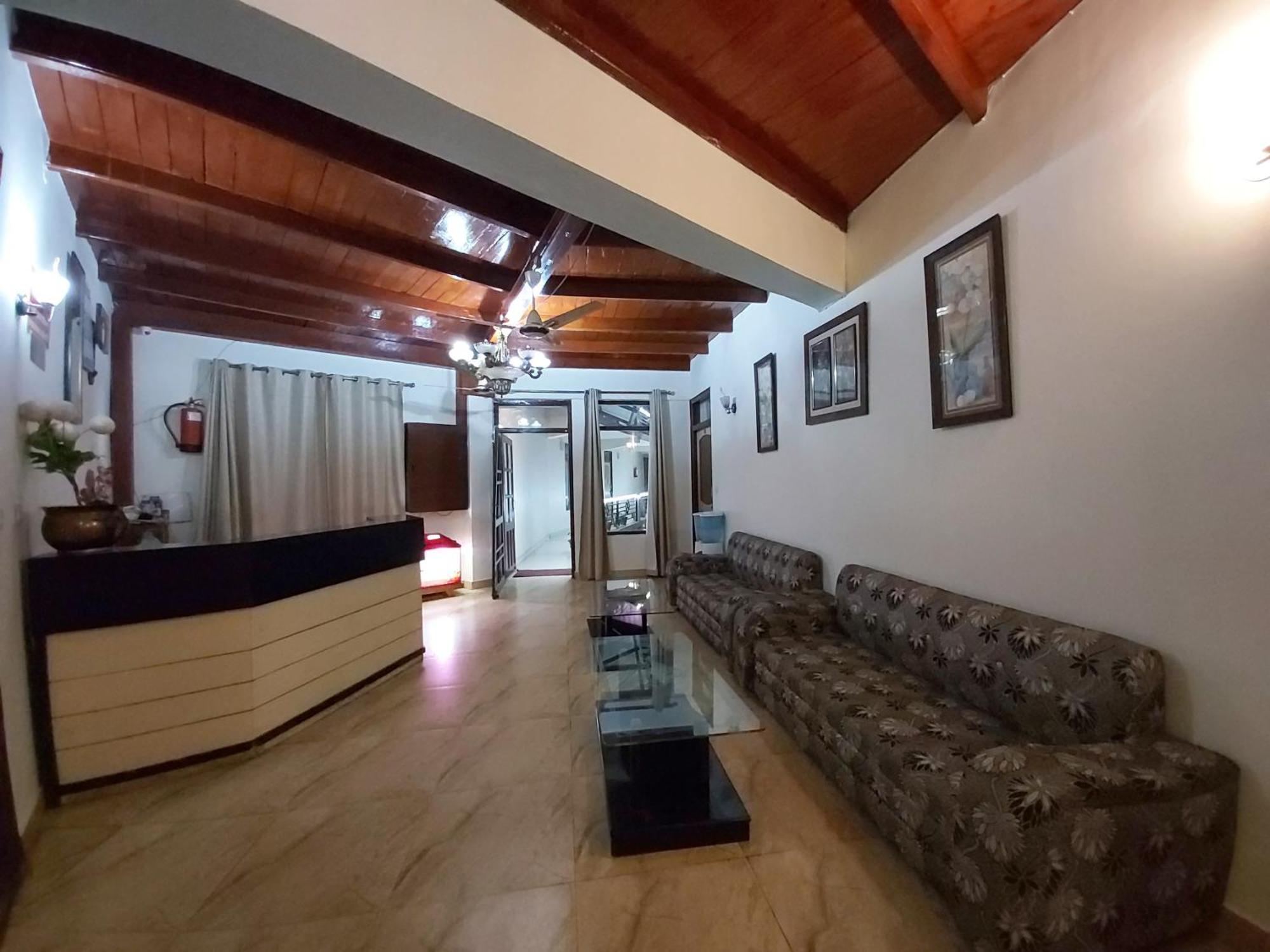 Goroomgo Moon Nainital Near Naini Lake - Parking & Lift Facilities -Hygiene And Spacious Room - Best Seller エクステリア 写真
