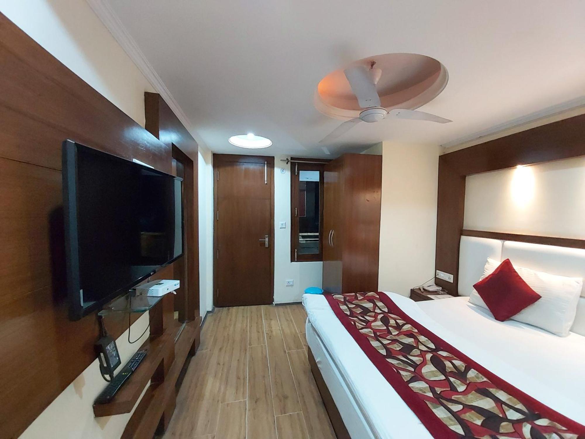 Goroomgo Moon Nainital Near Naini Lake - Parking & Lift Facilities -Hygiene And Spacious Room - Best Seller エクステリア 写真